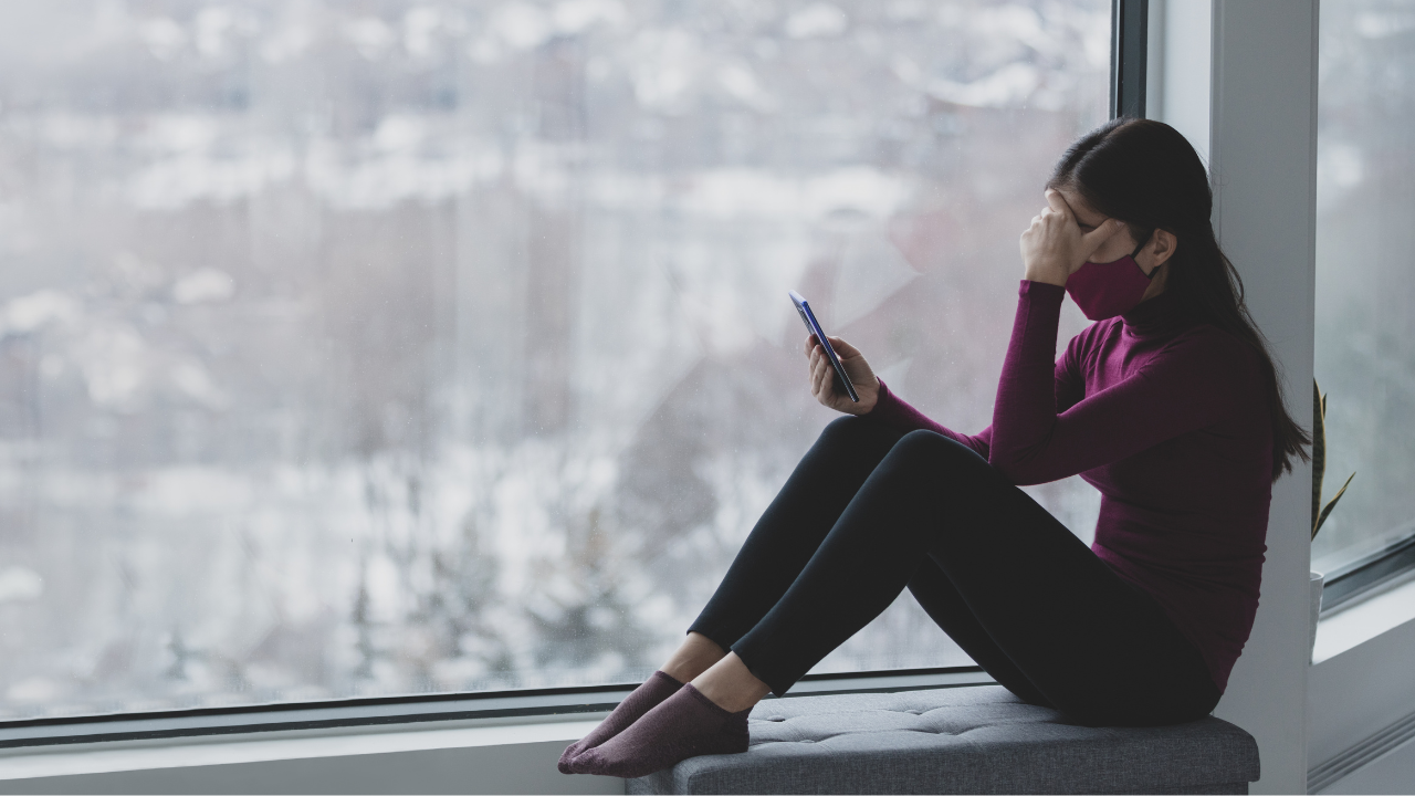 personal struggling with seasonal affective disorder